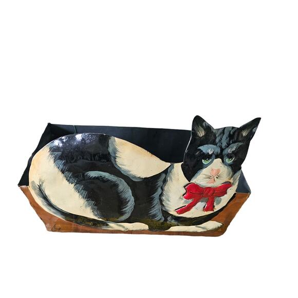 Vintage Hand Painted Signed Cat Metal Flower/ Utility Box Rustic Decor - Picture 3 of 6